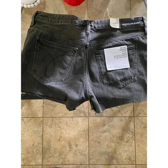 Calvin Klein Mid Rise Embroidered Weekend Short - Picture 5 of 7